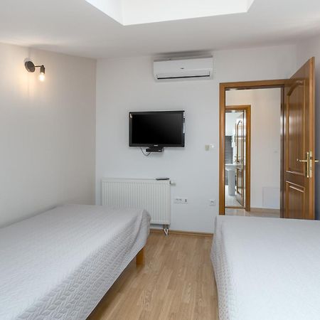 Apartments Bellissima Funtana Zewnętrze zdjęcie