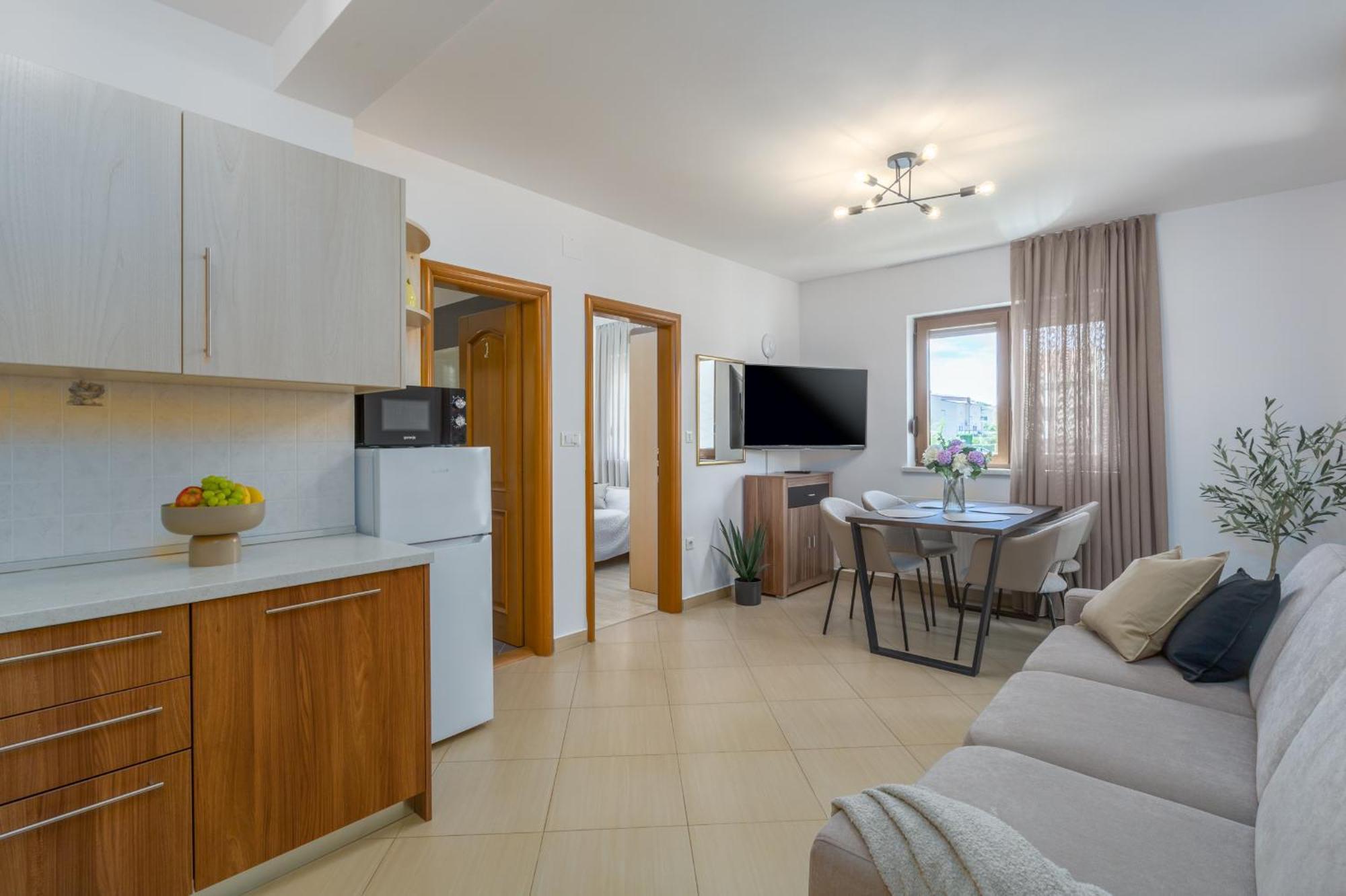 Apartments Bellissima Funtana Zewnętrze zdjęcie