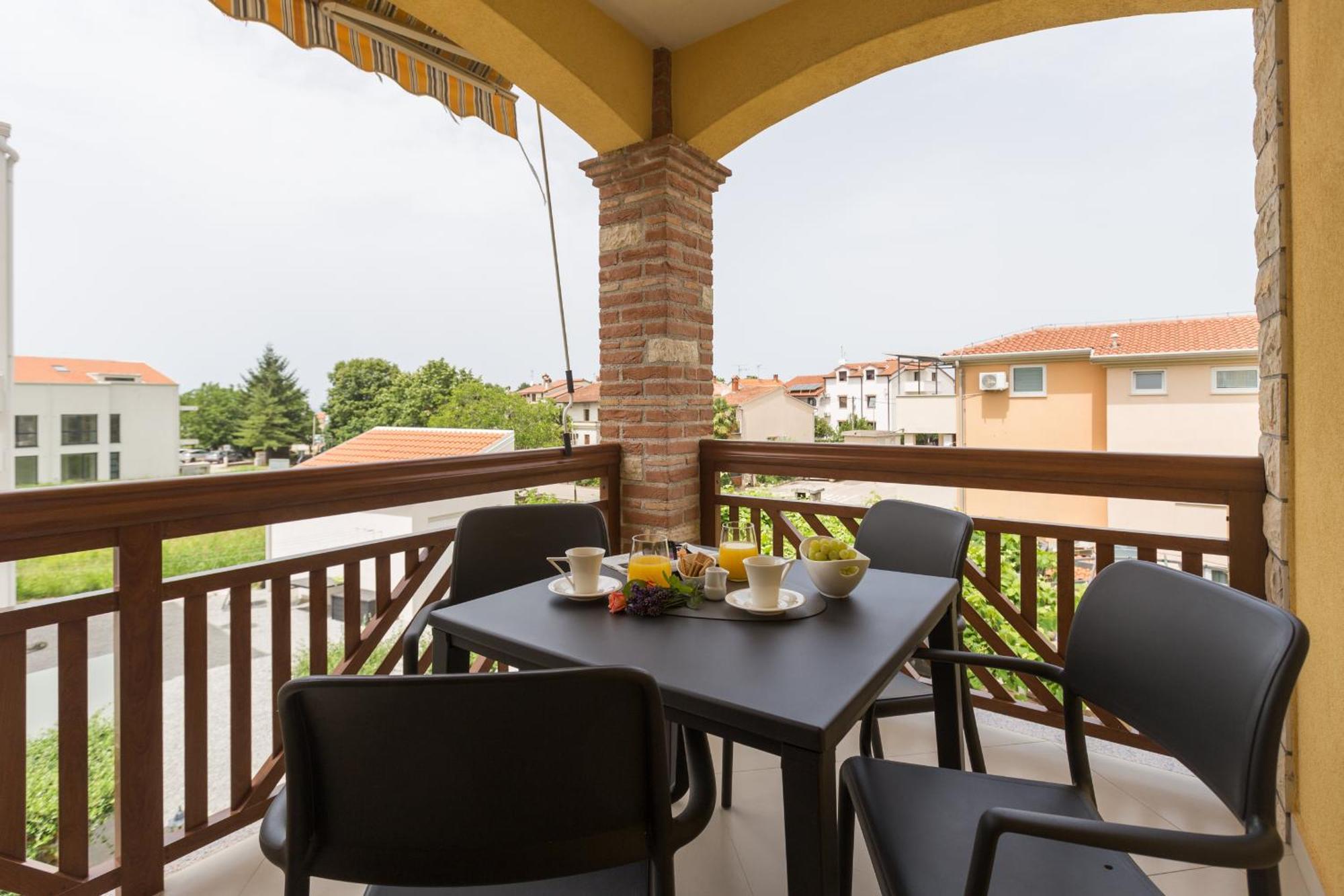 Apartments Bellissima Funtana Zewnętrze zdjęcie