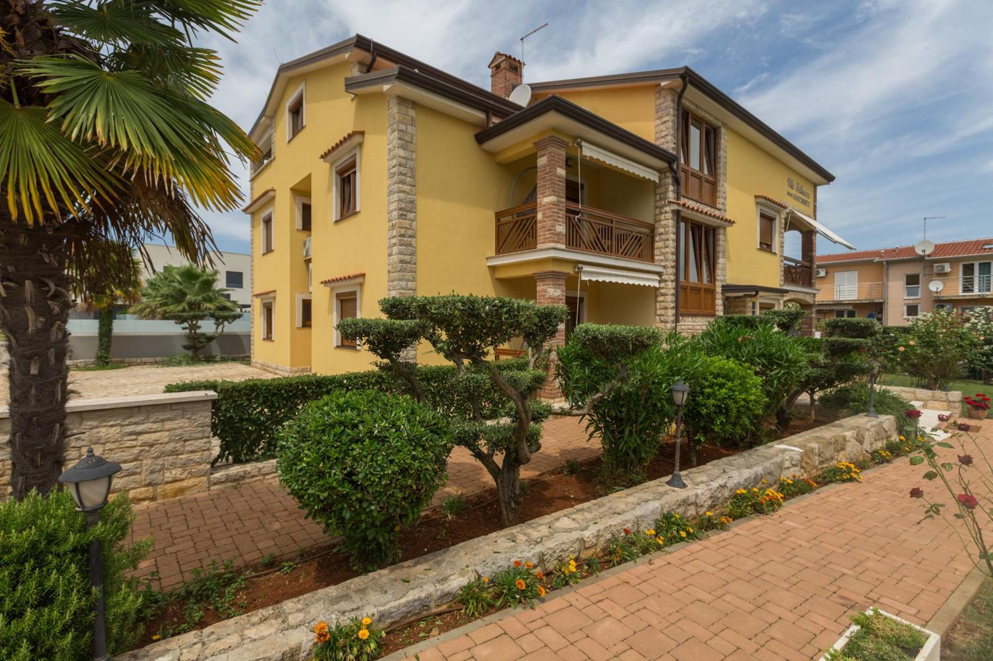 Apartments Bellissima Funtana Zewnętrze zdjęcie