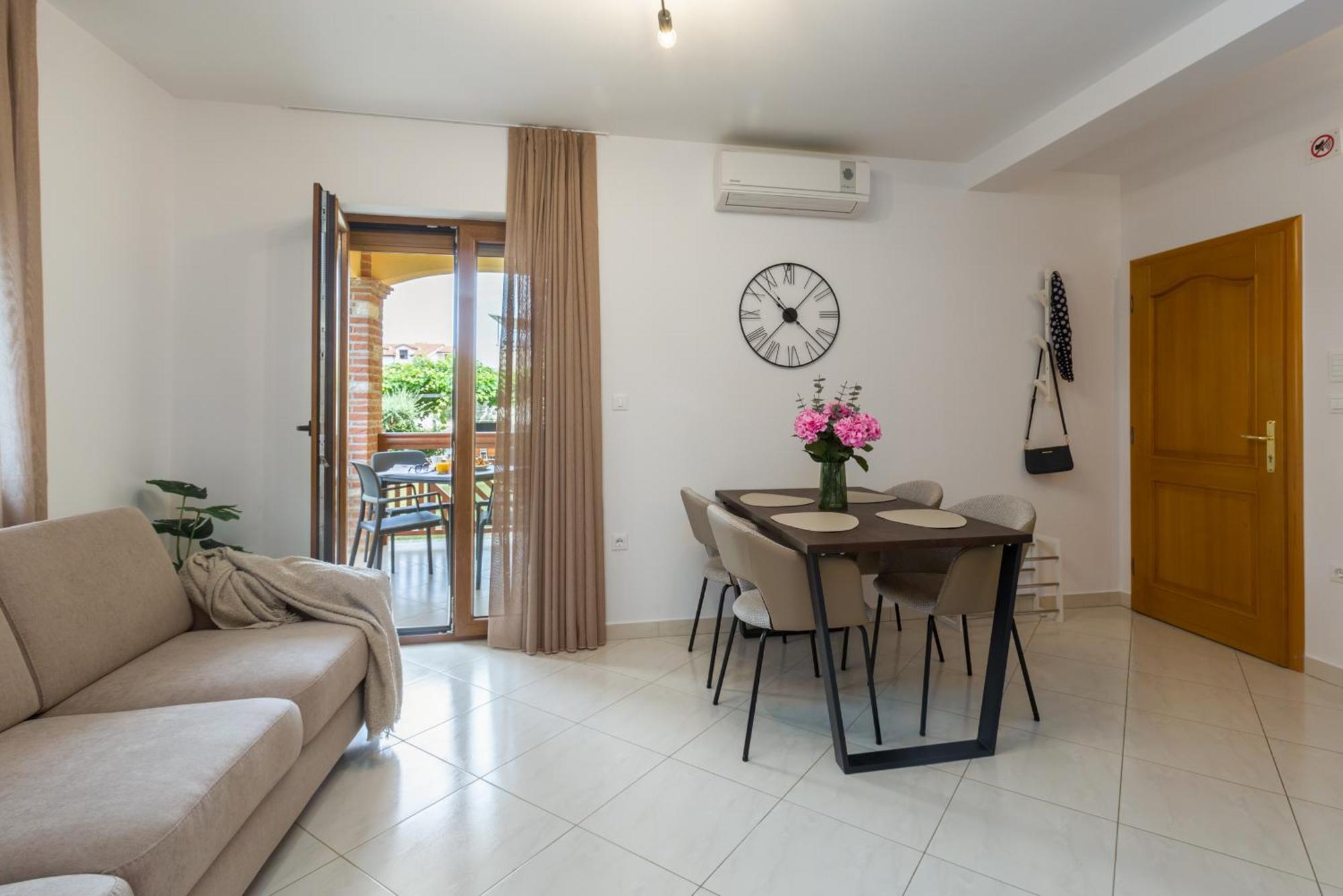 Apartments Bellissima Funtana Zewnętrze zdjęcie